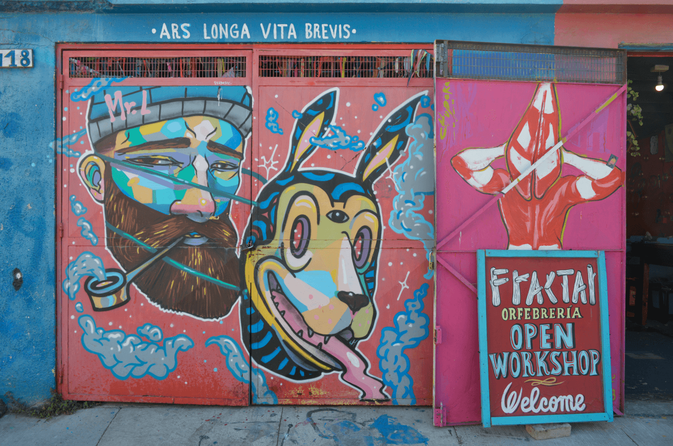 Graffitis in Valparaíso.