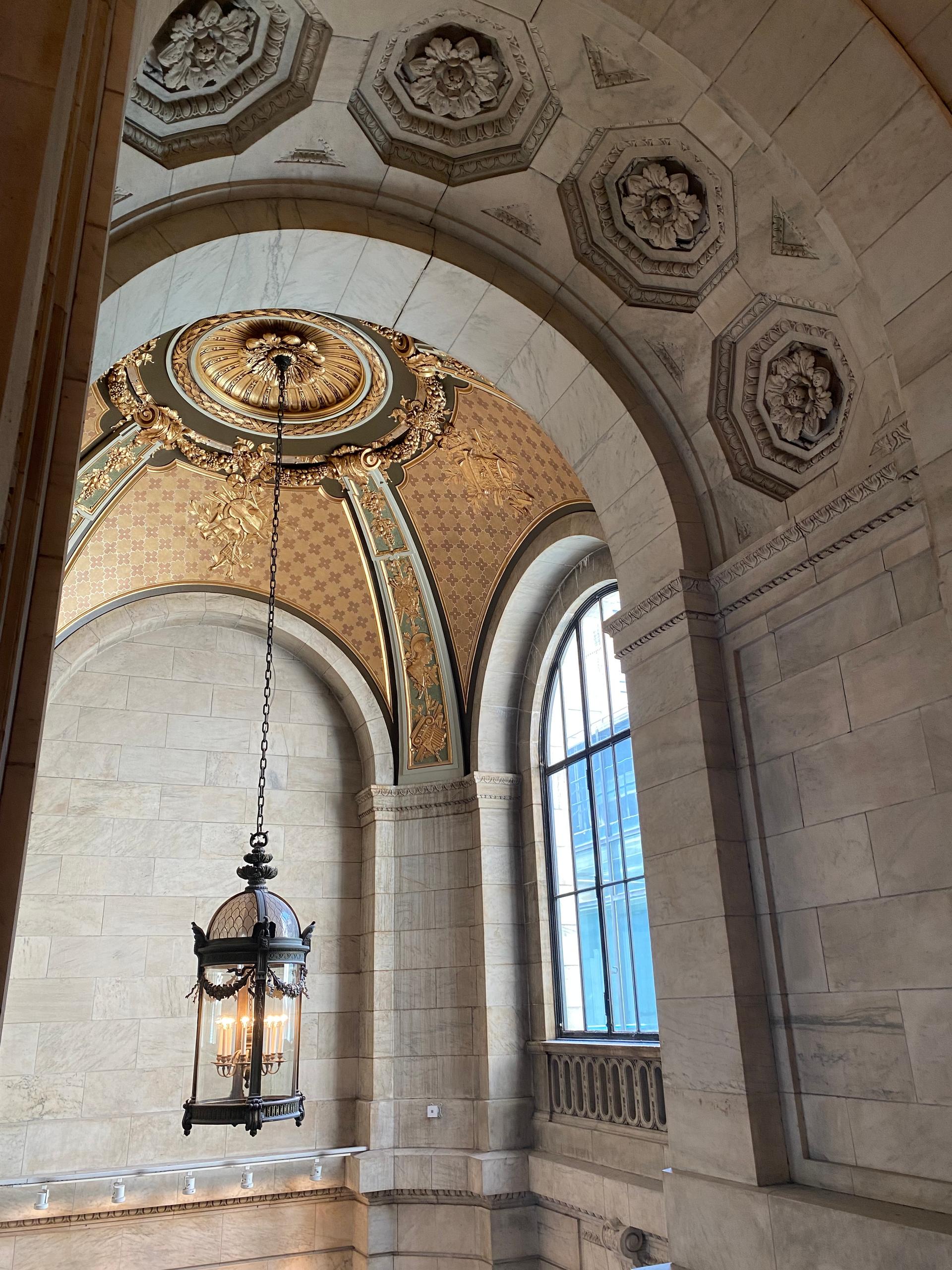 Lighting in NYPL.