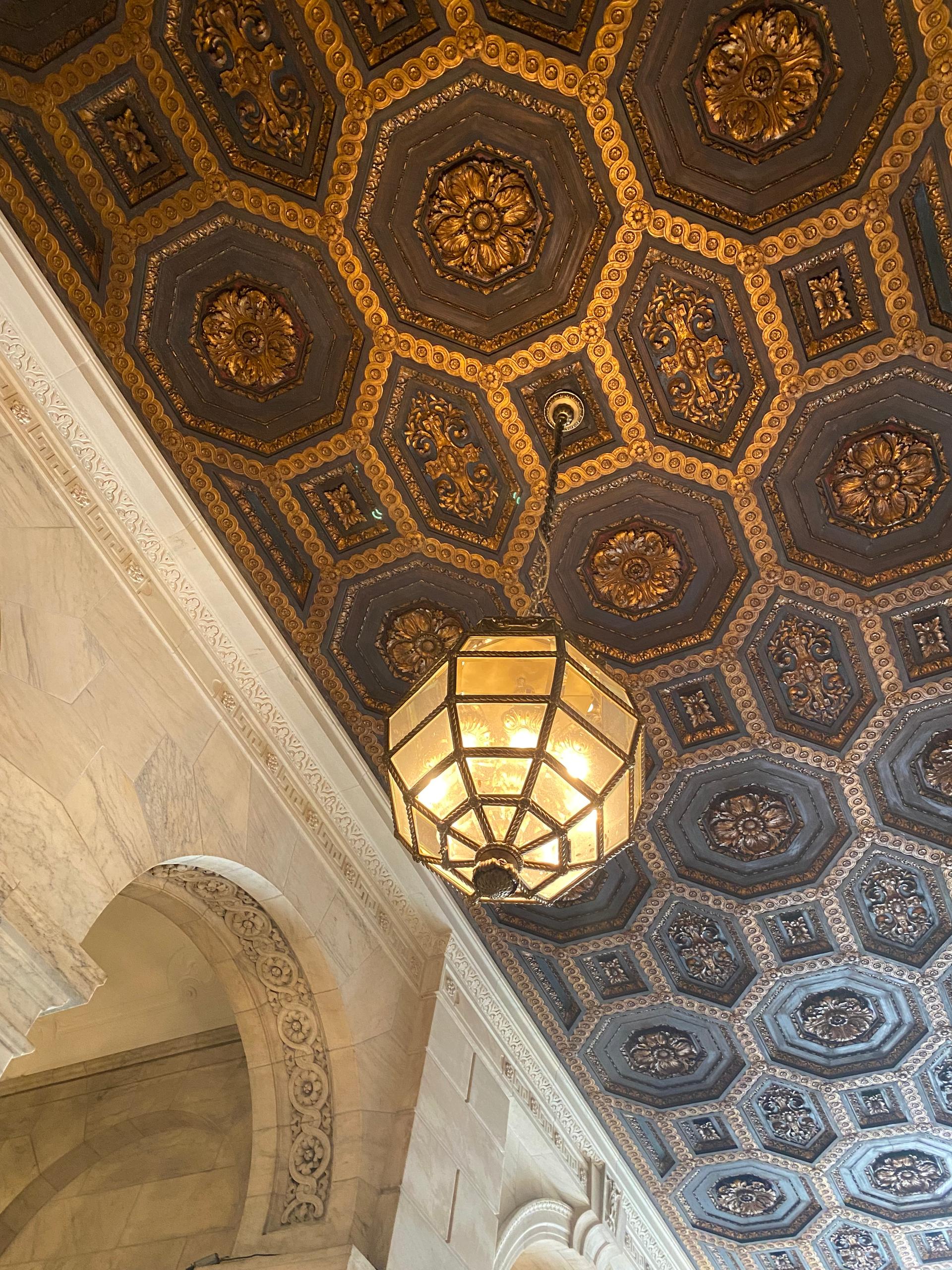 Lighting in NYPL.